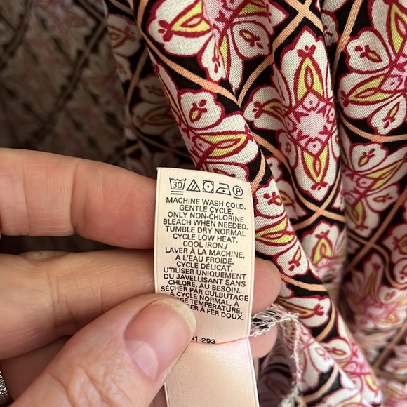 Victoria’s Secret Kimono - Picture 10 of 10